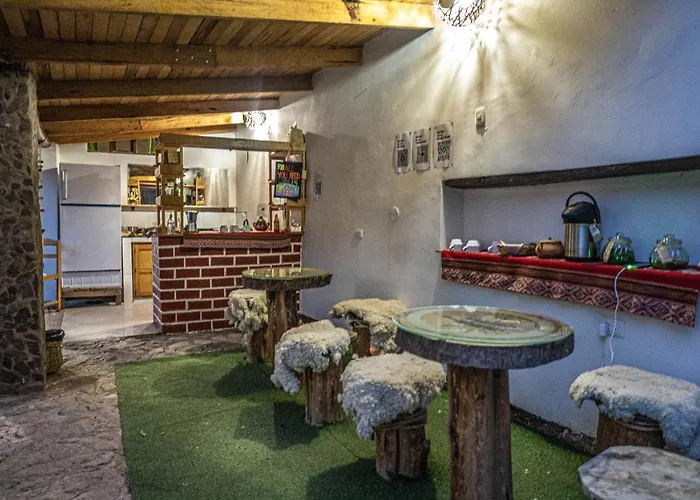 Mama Eco L Permaculture Farm L Farm To Table ホテル